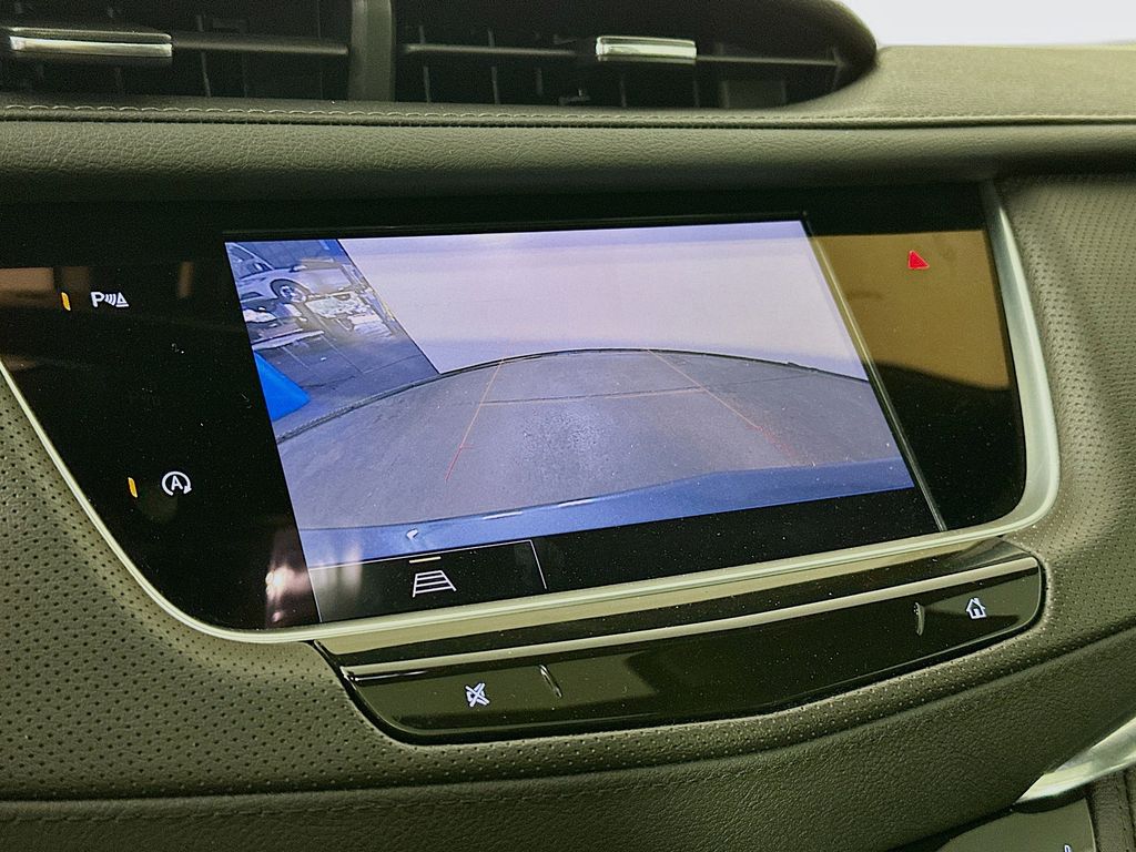 Thumbnail: 2023 Cadillac XT5 - 28