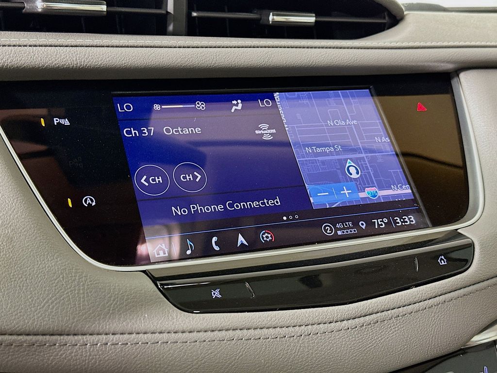 Thumbnail: 2022 Cadillac XT5 - 16