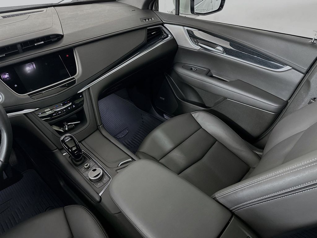 Thumbnail: 2024 Cadillac XT5 - 22
