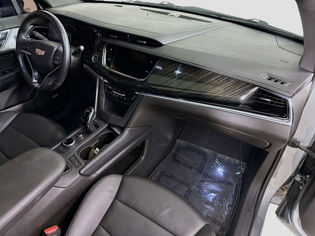 Thumbnail: 2023 Cadillac XT6 - 34