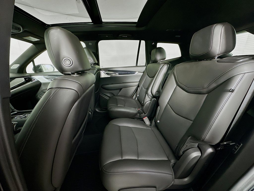 Thumbnail: 2024 Cadillac XT6 - 13
