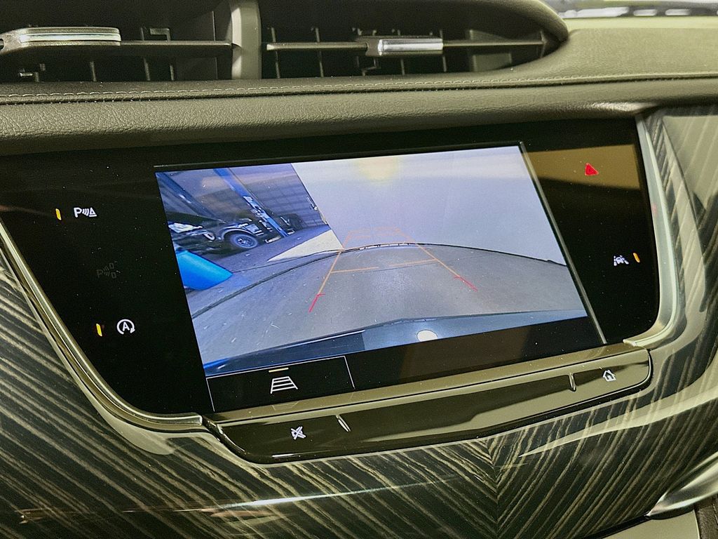Thumbnail: 2024 Cadillac XT6 - 26