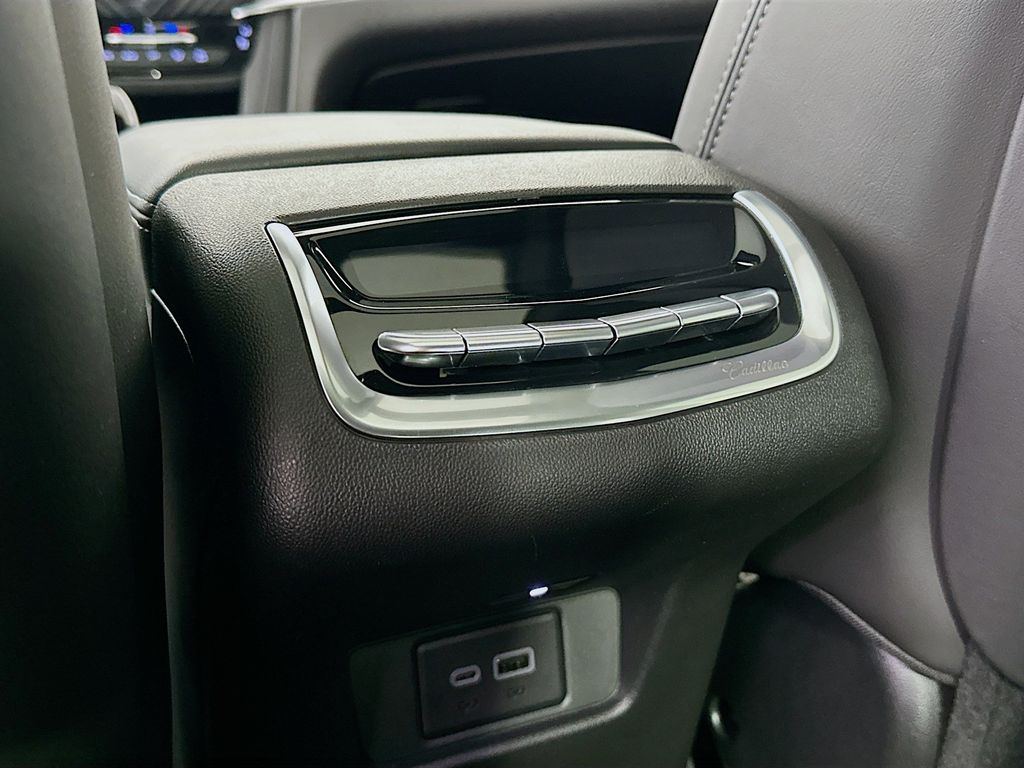 Thumbnail: 2024 Cadillac XT6 - 21