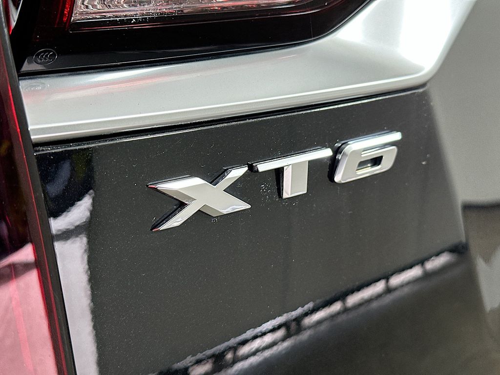 Thumbnail: 2024 Cadillac XT6 - 7