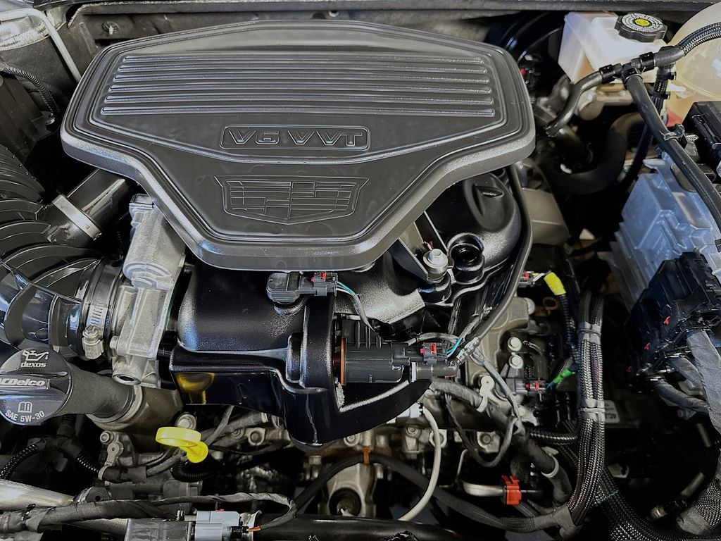 Thumbnail: 2024 Cadillac XT6 - 9