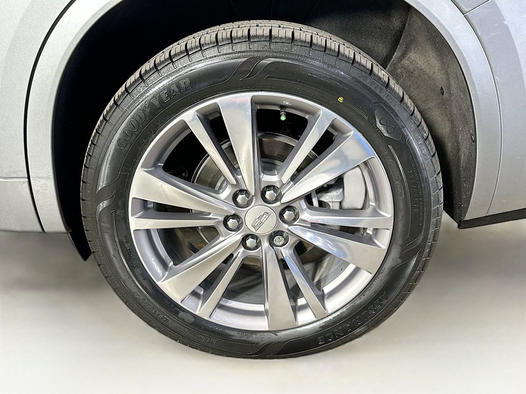 Thumbnail: 2024 Cadillac XT6 - 8