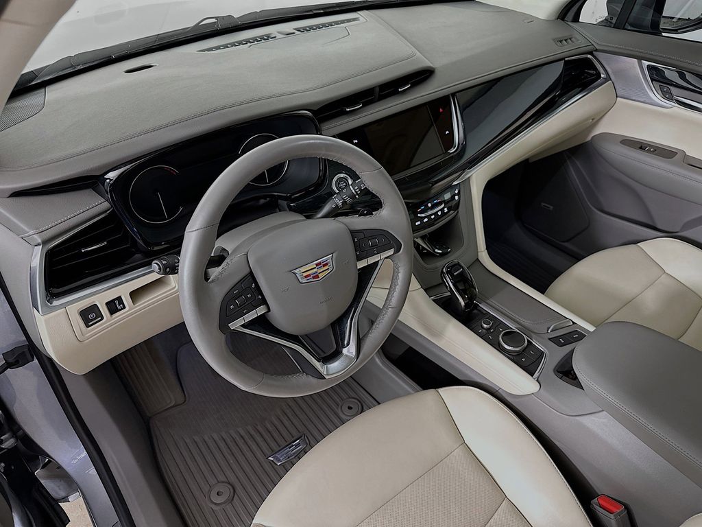 Thumbnail: 2024 Cadillac XT6 - 2