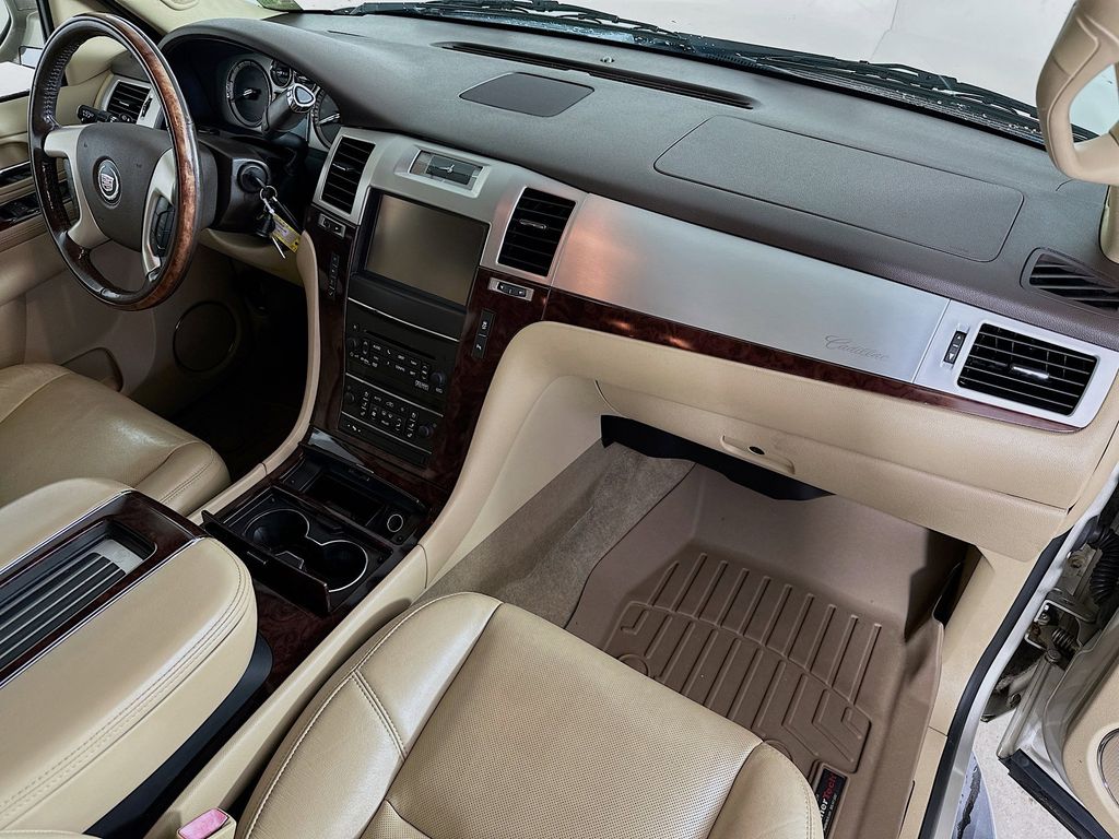 Thumbnail: 2014 Cadillac Escalade - 35