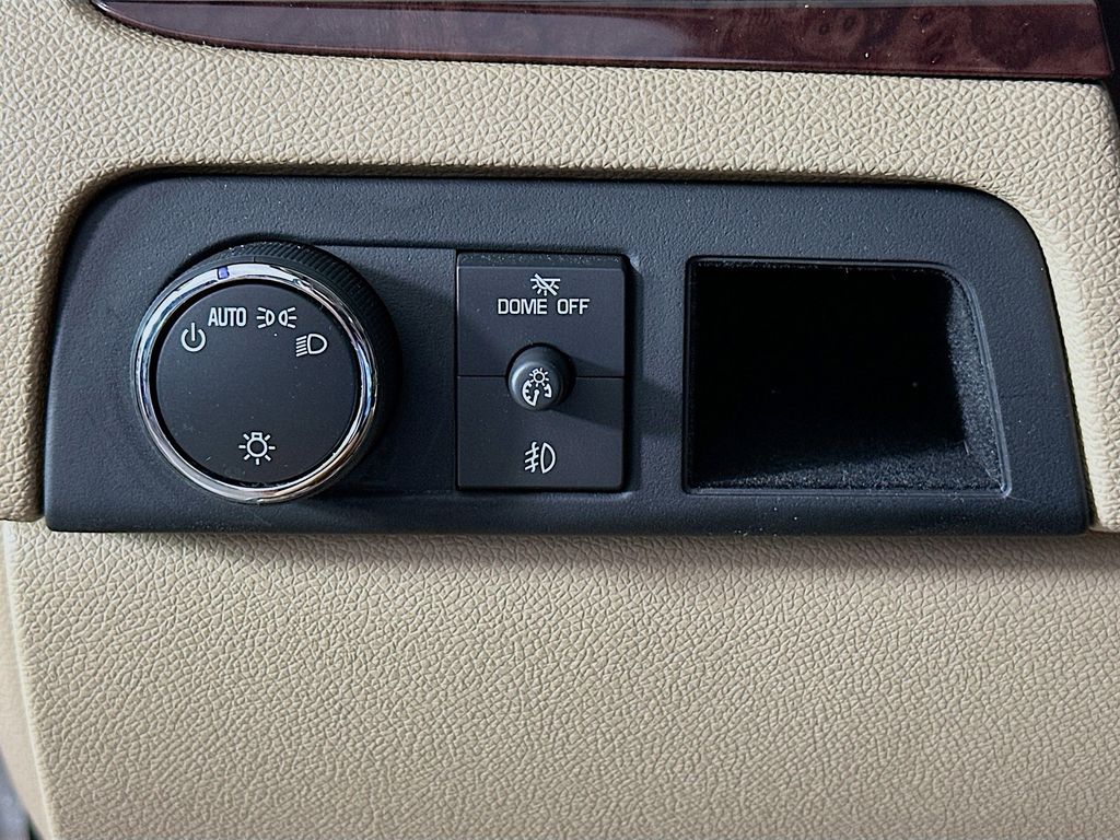 Thumbnail: 2014 Cadillac Escalade - 27