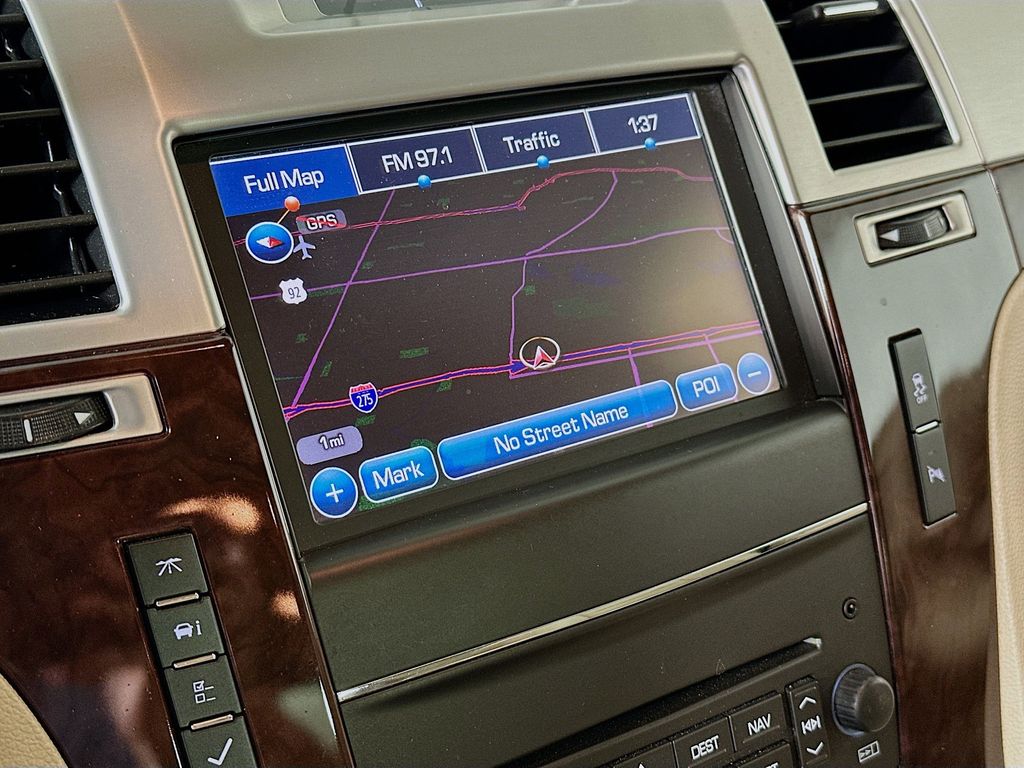 Thumbnail: 2014 Cadillac Escalade - 28
