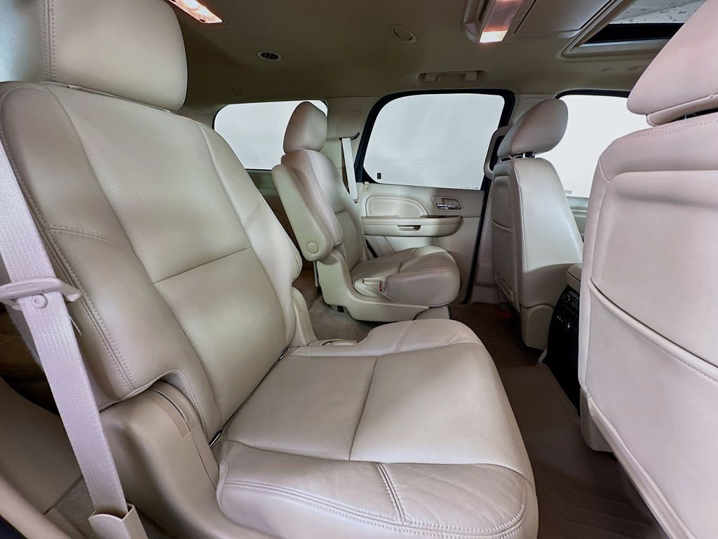 Thumbnail: 2014 Cadillac Escalade - 34