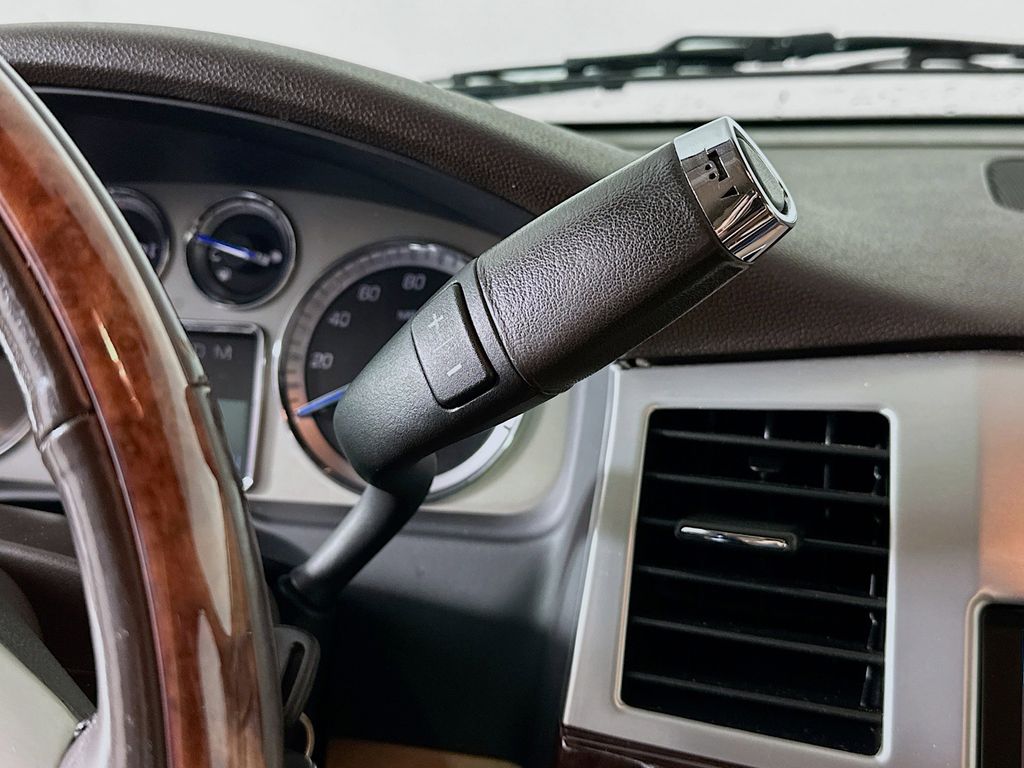 Thumbnail: 2014 Cadillac Escalade - 22