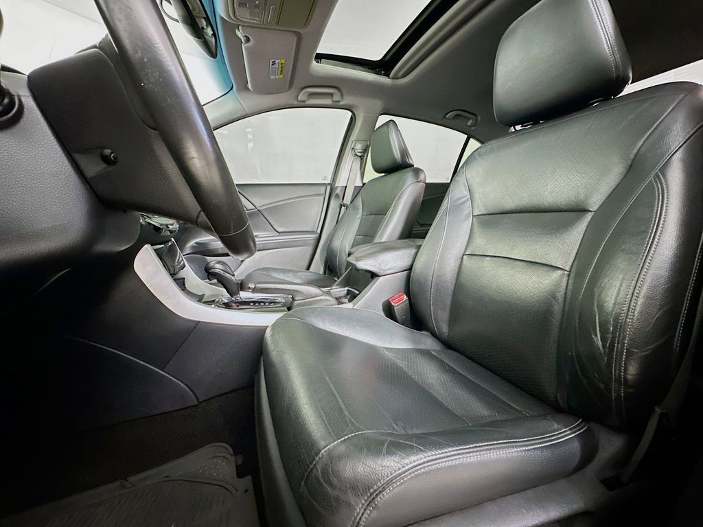 Thumbnail: 2016 Honda Accord - 11