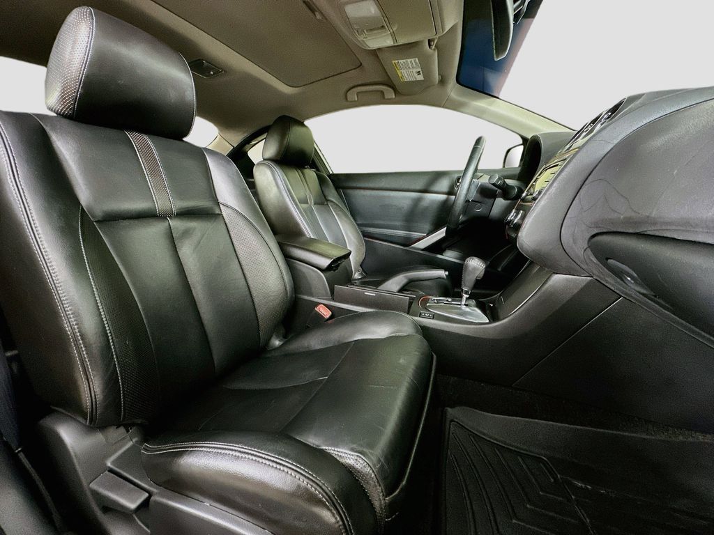 Thumbnail: 2012 Nissan Altima - 12