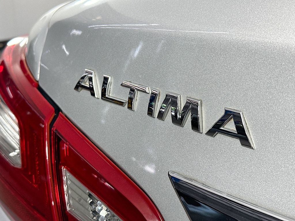 Thumbnail: 2018 Nissan Altima - 7
