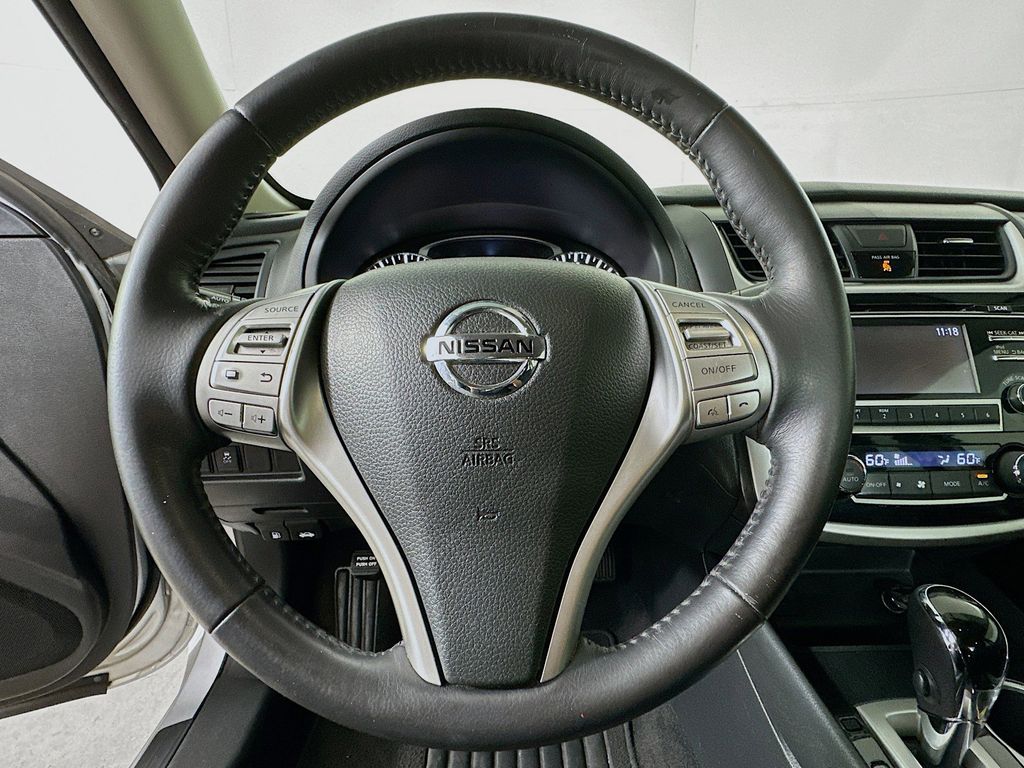 Thumbnail: 2018 Nissan Altima - 15