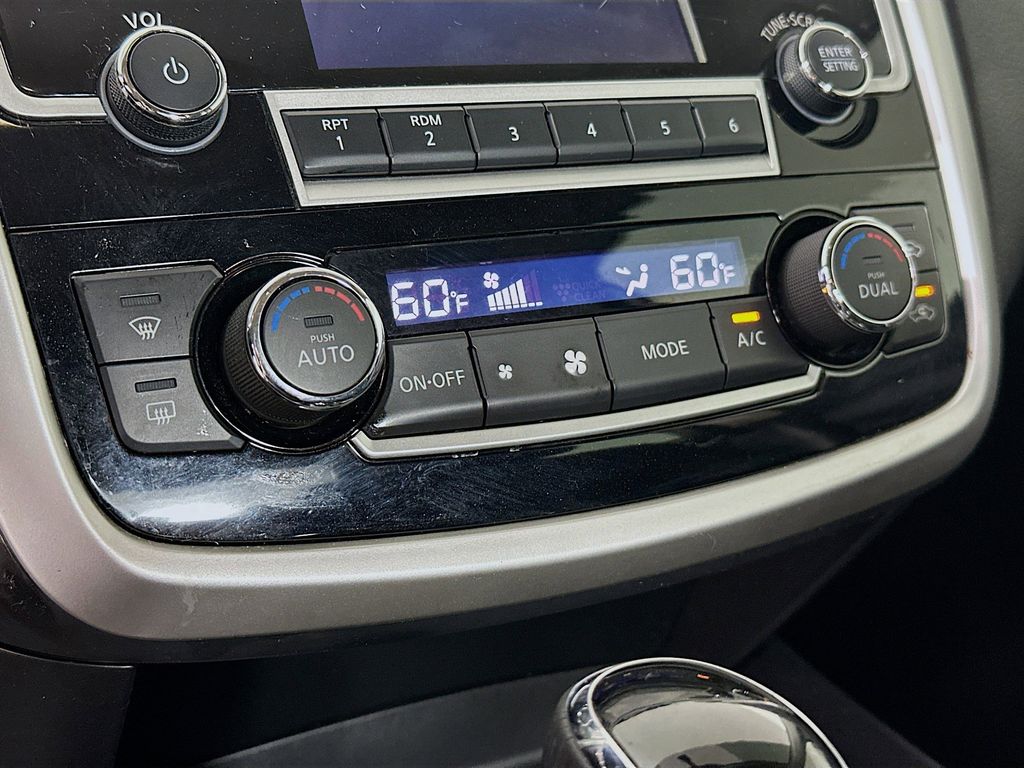 Thumbnail: 2018 Nissan Altima - 27