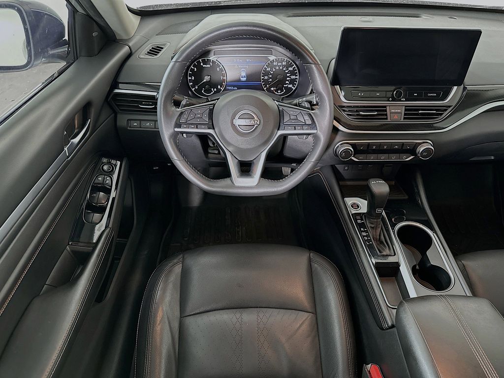 Thumbnail: 2023 Nissan Altima - 10