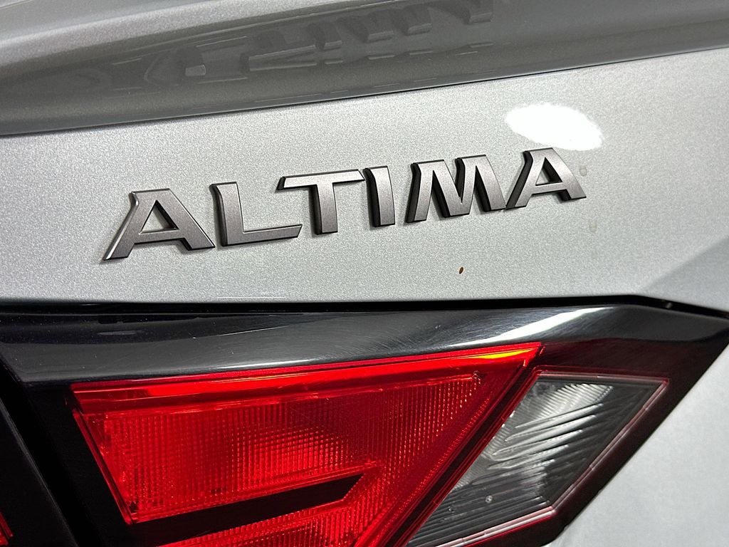 Thumbnail: 2023 Nissan Altima - 7