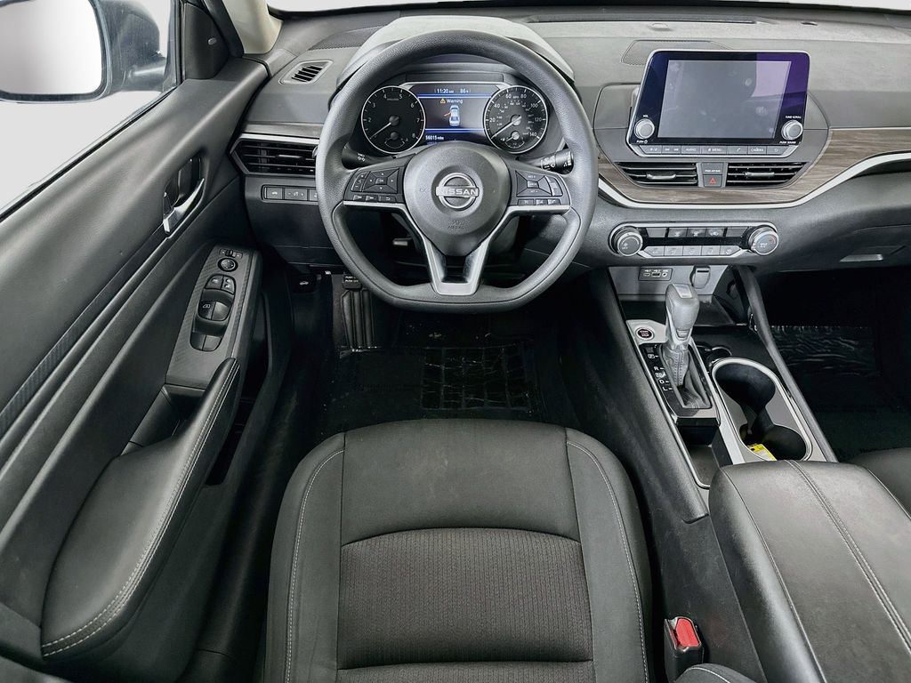 Thumbnail: 2024 Nissan Altima - 10