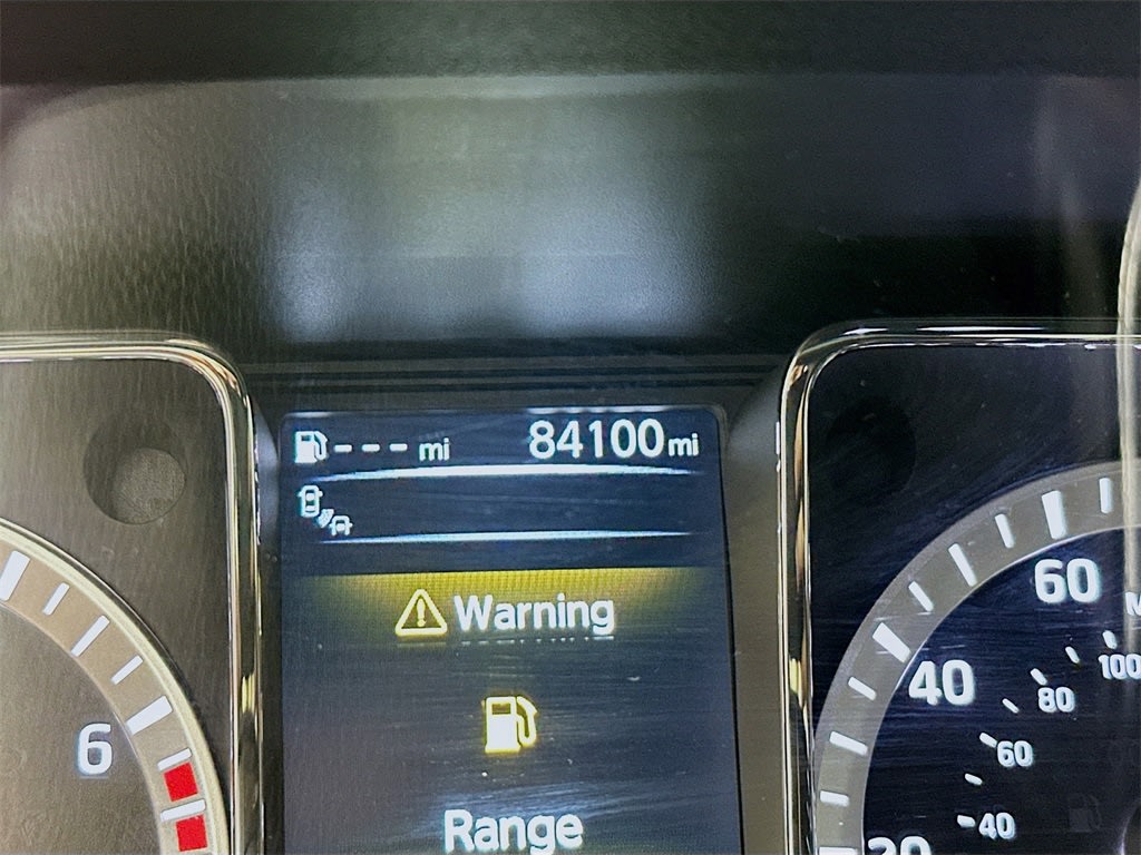 2018 Nissan Titan SV 17