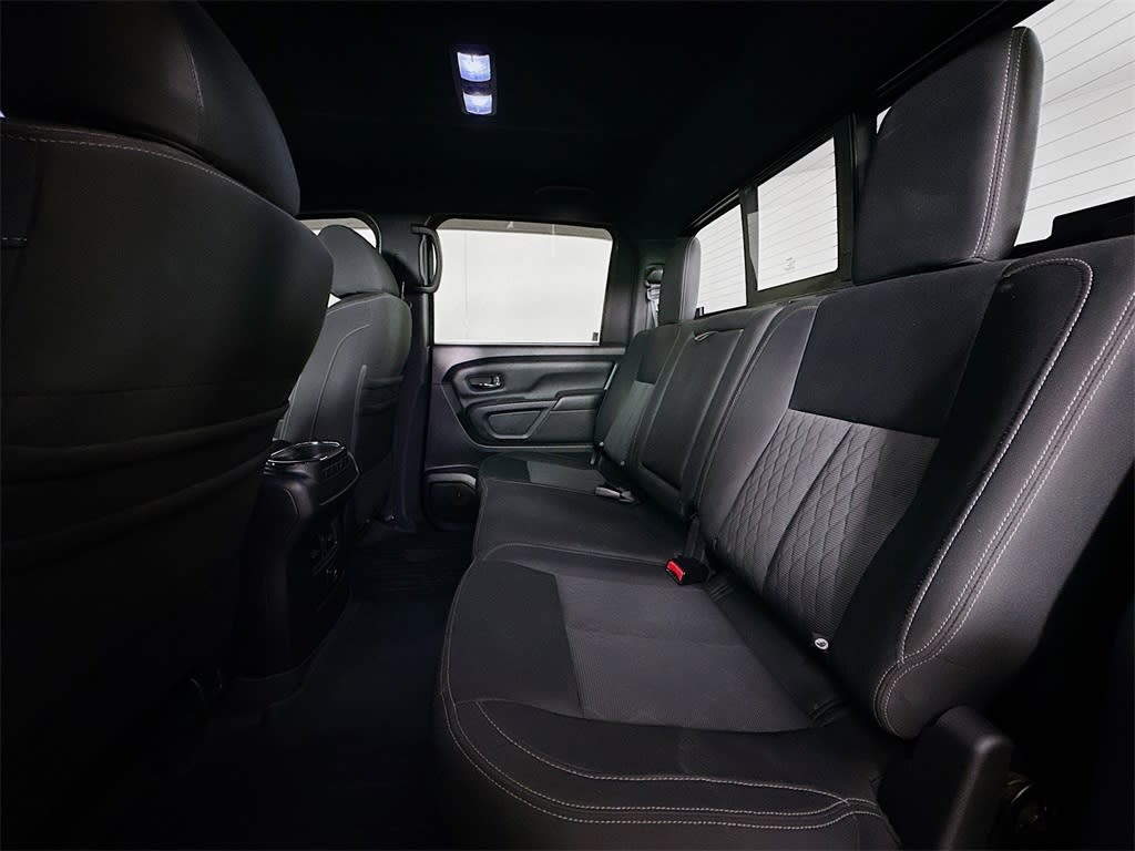 2018 Nissan Titan SV 13