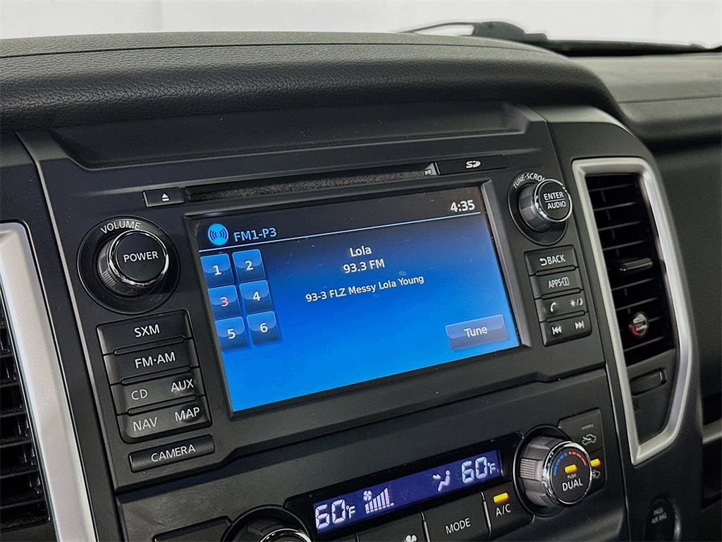 2018 Nissan Titan SV 16