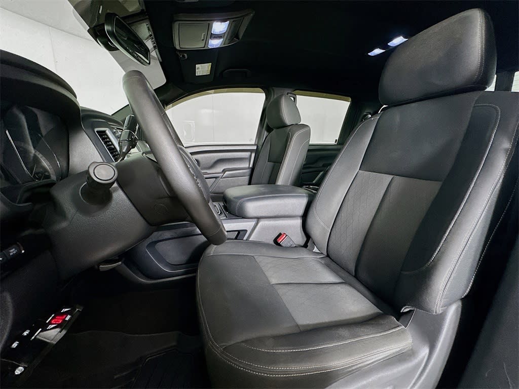 2018 Nissan Titan SV 11