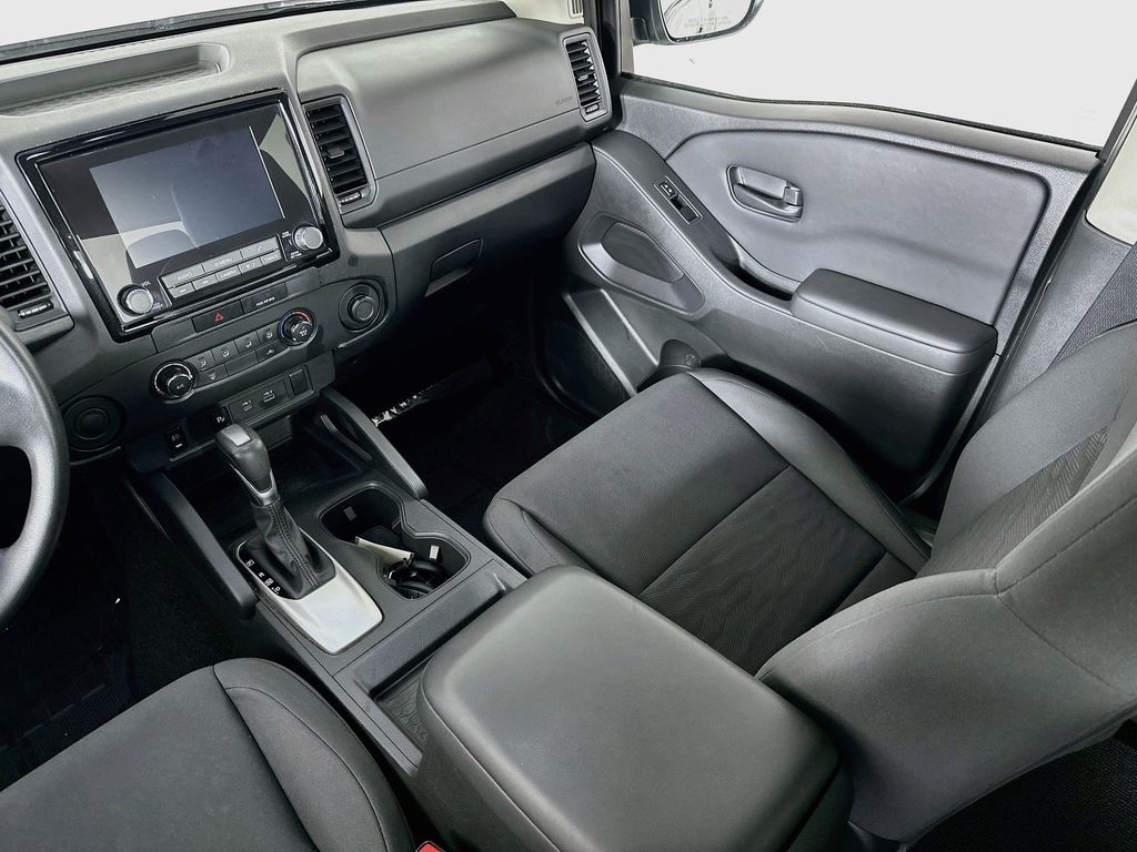 Thumbnail: 2022 Nissan Frontier - 13