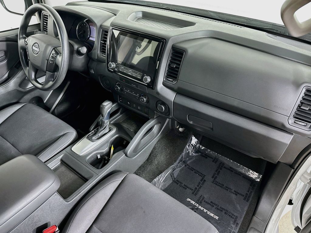 Thumbnail: 2022 Nissan Frontier - 30
