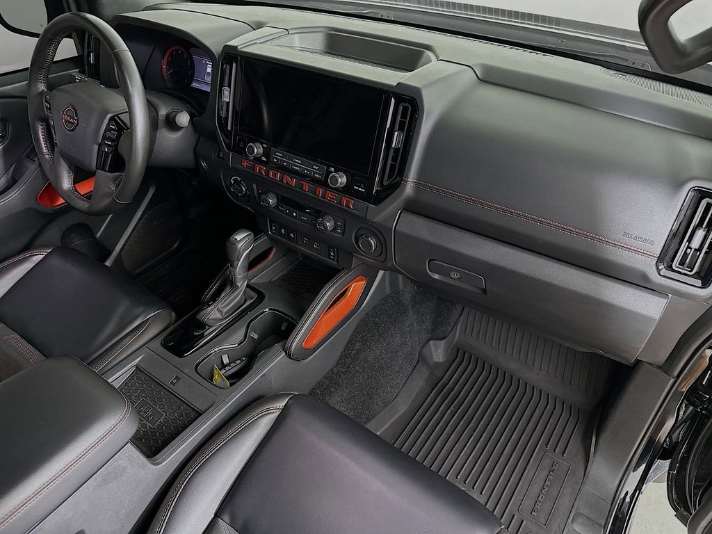Thumbnail: 2025 Nissan Frontier - 14