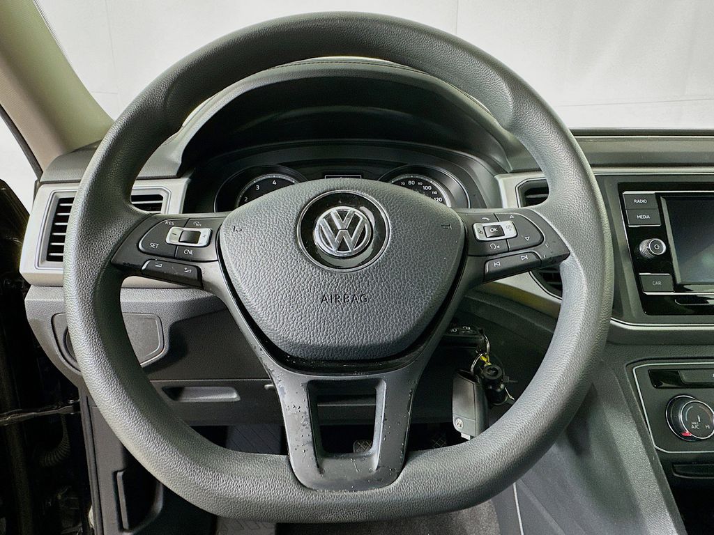 Thumbnail: 2018 Volkswagen Atlas - 14