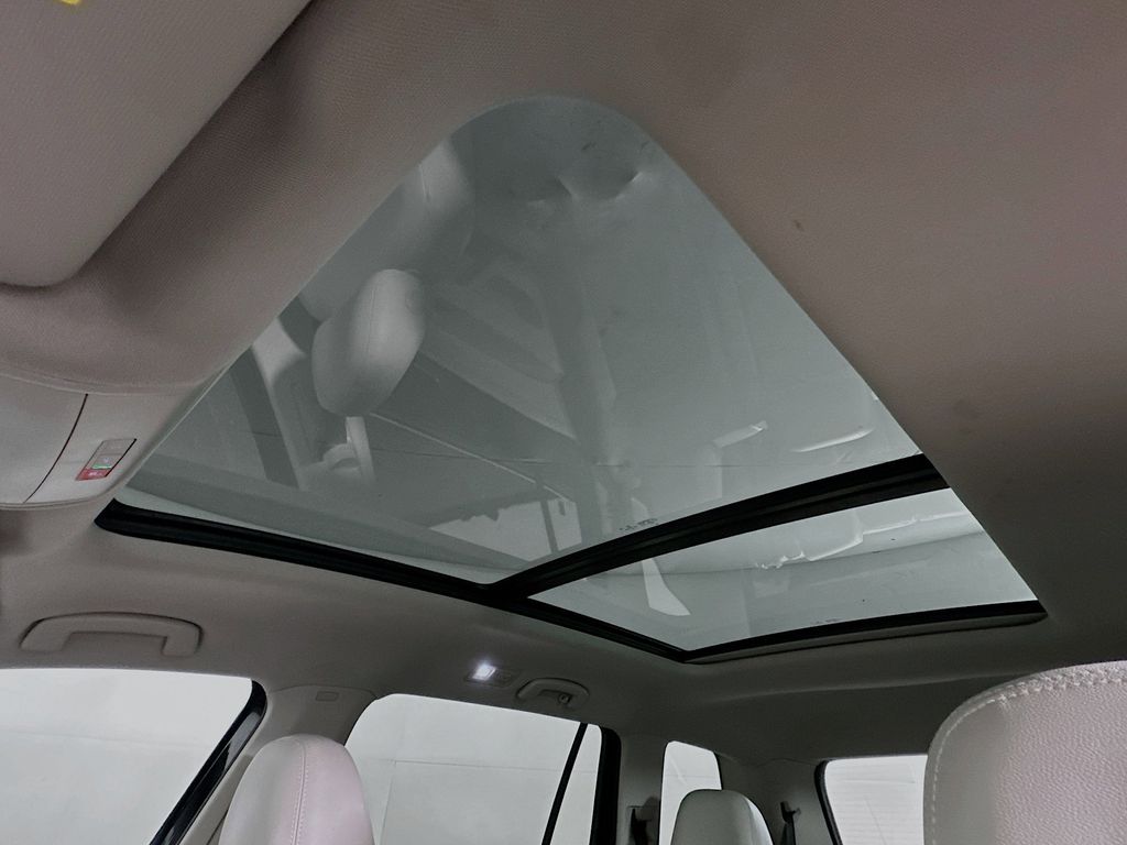 Thumbnail: 2021 Volkswagen Atlas - 31