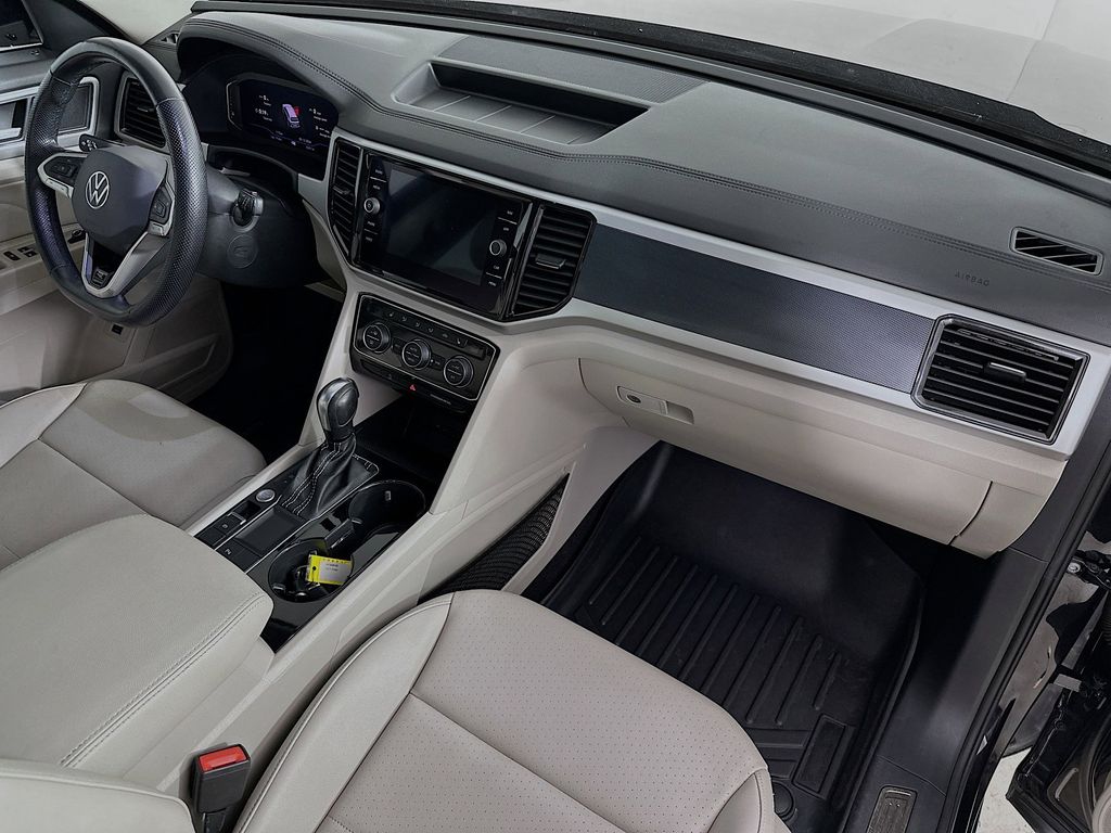 Thumbnail: 2021 Volkswagen Atlas - 34