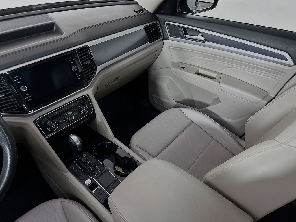 Thumbnail: 2021 Volkswagen Atlas - 13