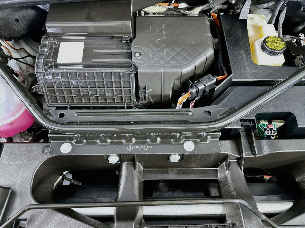 Thumbnail: 2023 Volkswagen ID.4 - 9