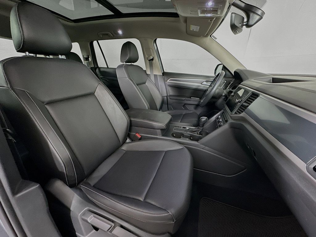 Thumbnail: 2021 Volkswagen Atlas - 12