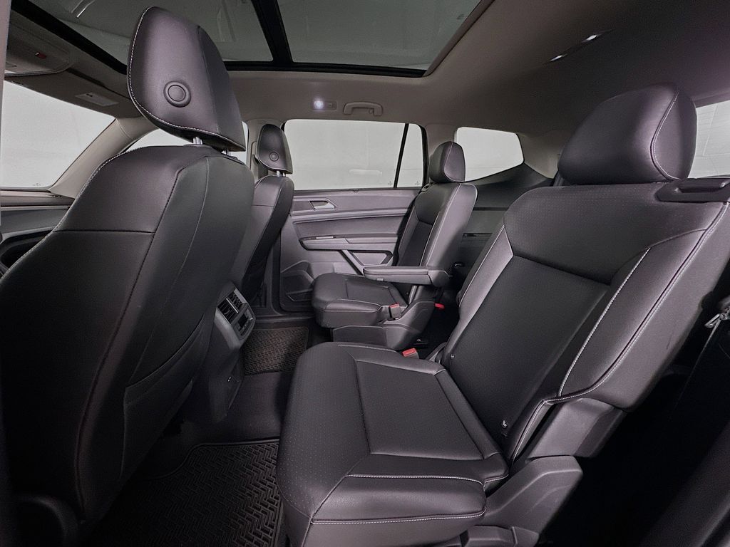 Thumbnail: 2021 Volkswagen Atlas - 13