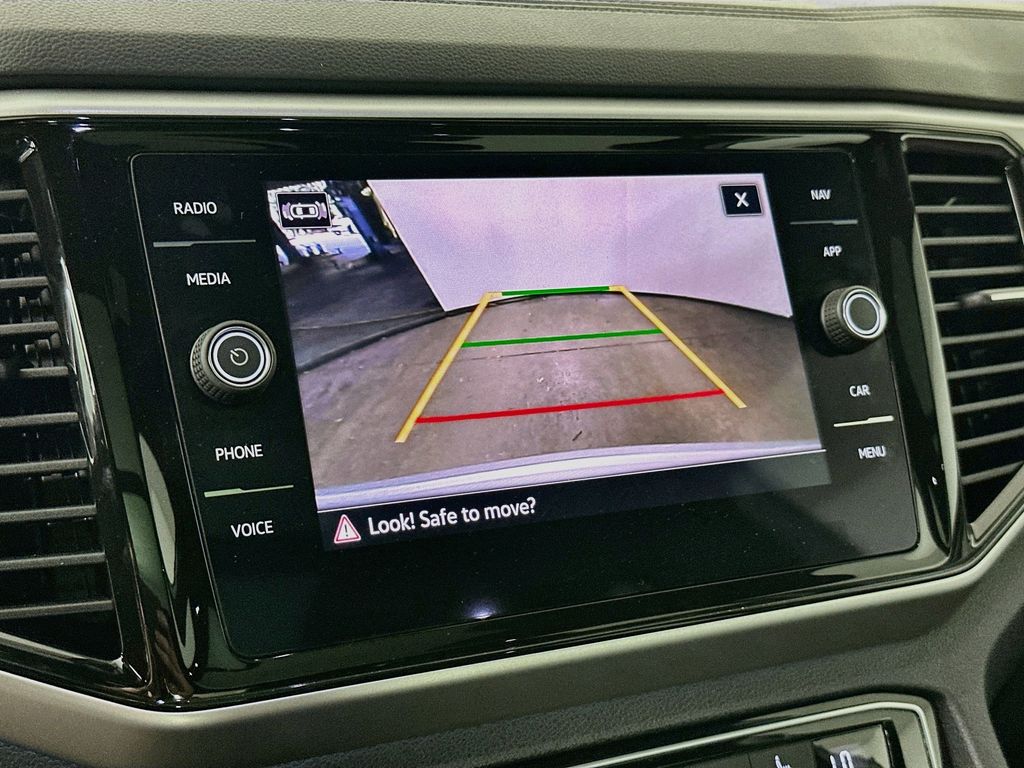 Thumbnail: 2023 Volkswagen Atlas - 28