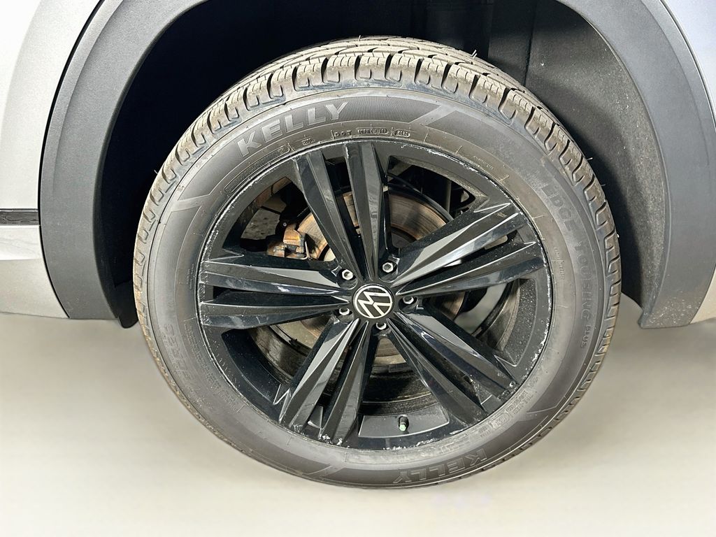 Thumbnail: 2023 Volkswagen Atlas - 8
