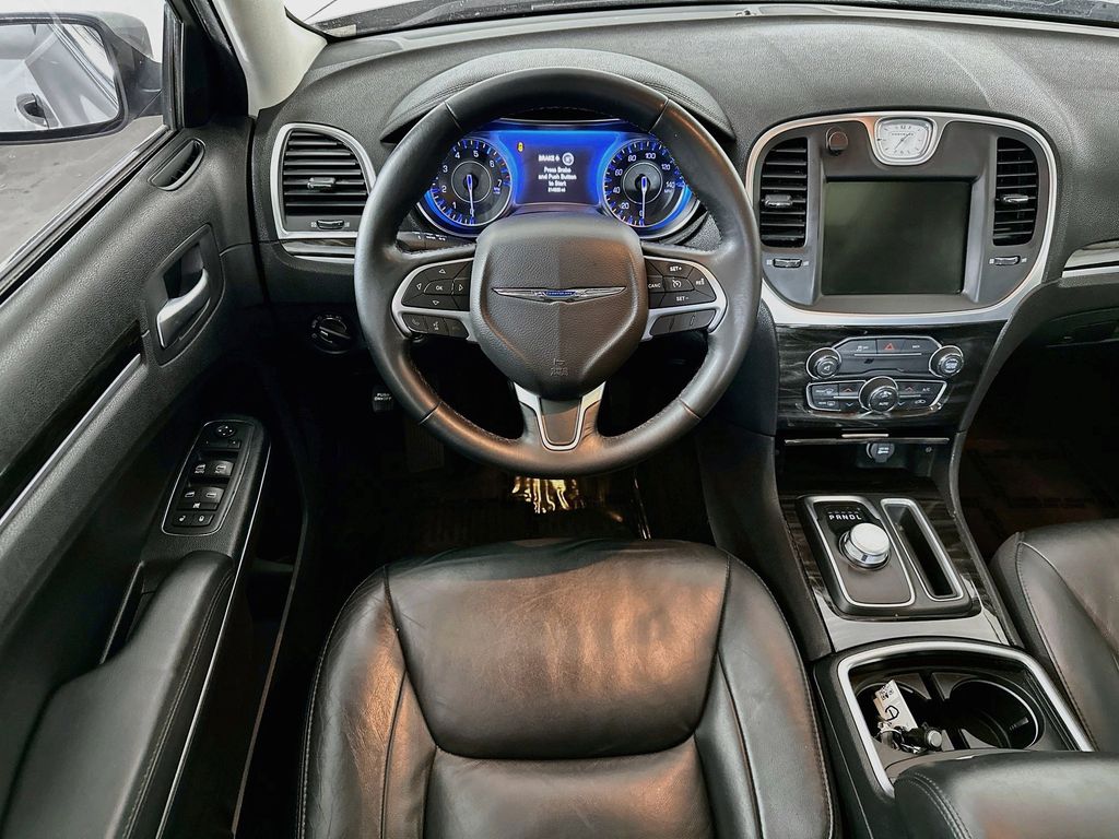 Thumbnail: 2015 Chrysler 300 - 10
