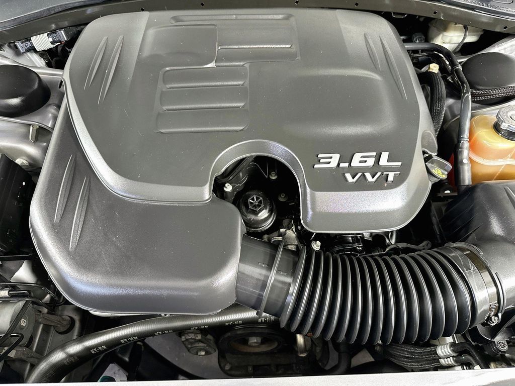 Thumbnail: 2015 Chrysler 300 - 9