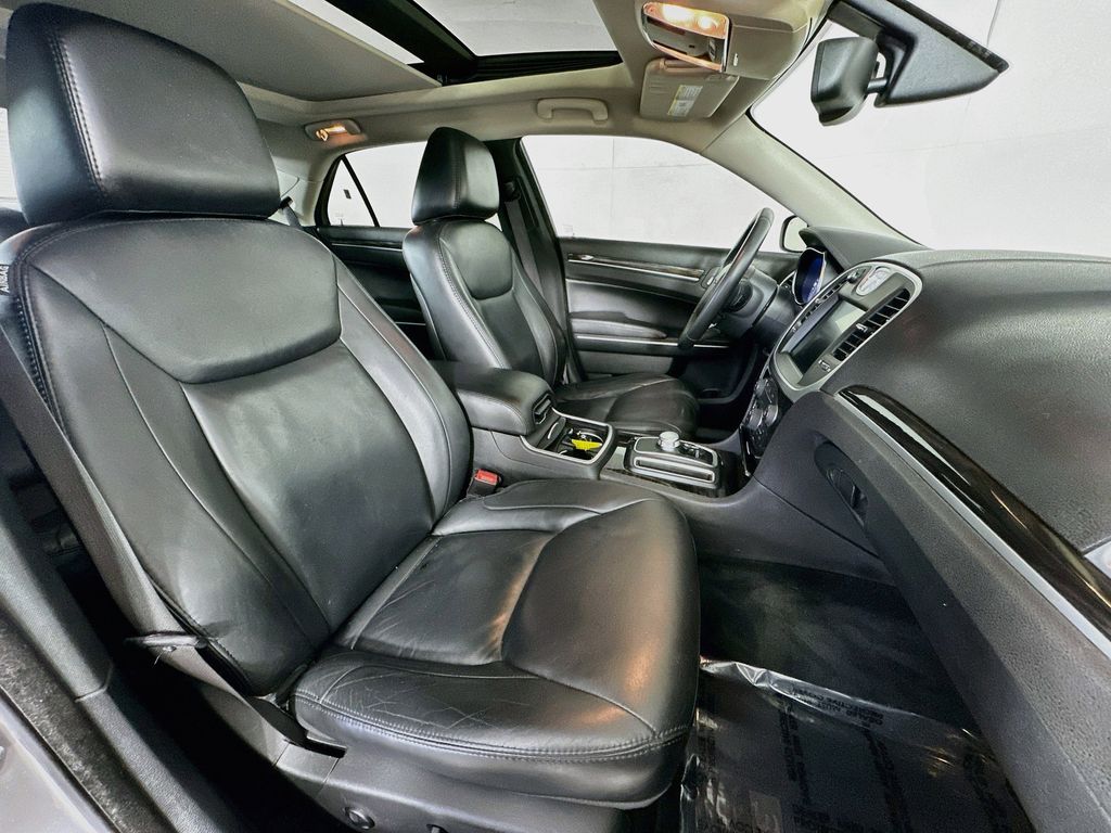 Thumbnail: 2015 Chrysler 300 - 12