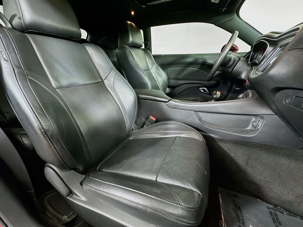 Thumbnail: 2015 Dodge Challenger - 11