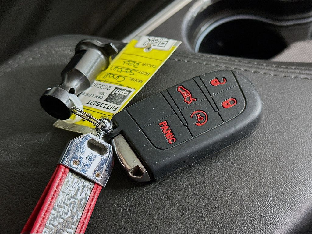 Thumbnail: 2015 Dodge Challenger - 19