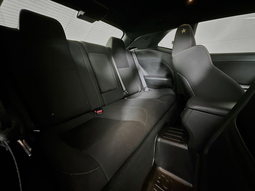 Thumbnail: 2019 Dodge Challenger - 32