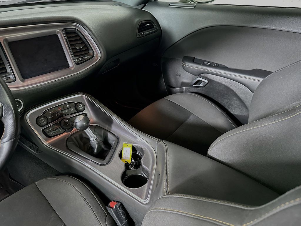 Thumbnail: 2019 Dodge Challenger - 16