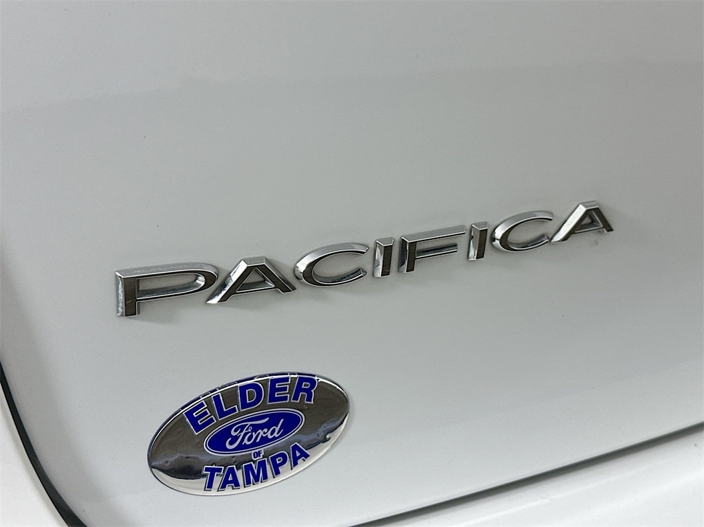 2023 Chrysler Pacifica Touring L 7