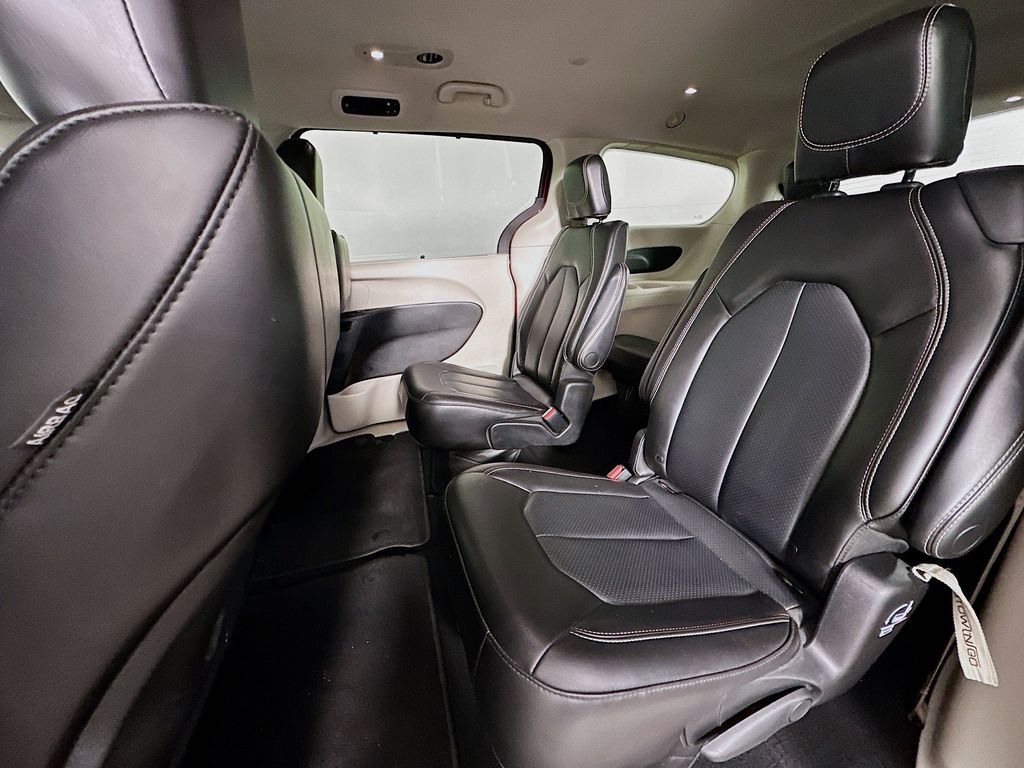 Thumbnail: 2023 Chrysler Pacifica - 13