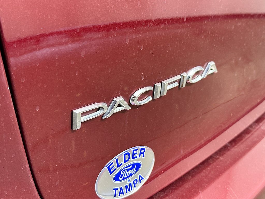 Thumbnail: 2023 Chrysler Pacifica - 7